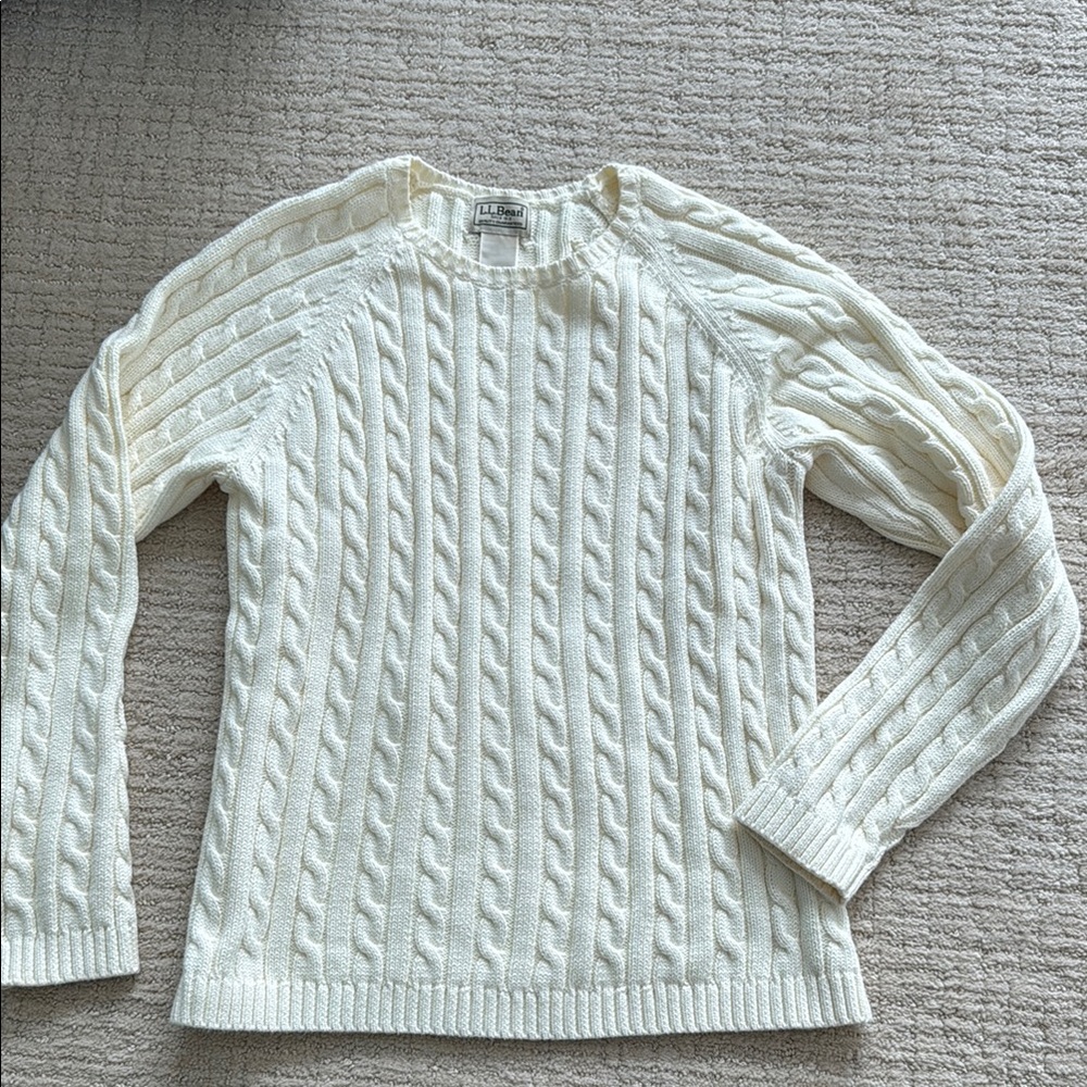 LL Bean ladies Cream Cable Knit Sweater